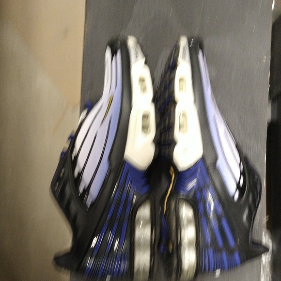 Nike Air Max Plus 3 in Black, White, and Hyper Blue  Size 4.5Y - Picture 5 of 8